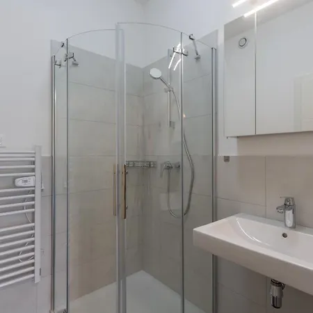 Adriana Apartament *